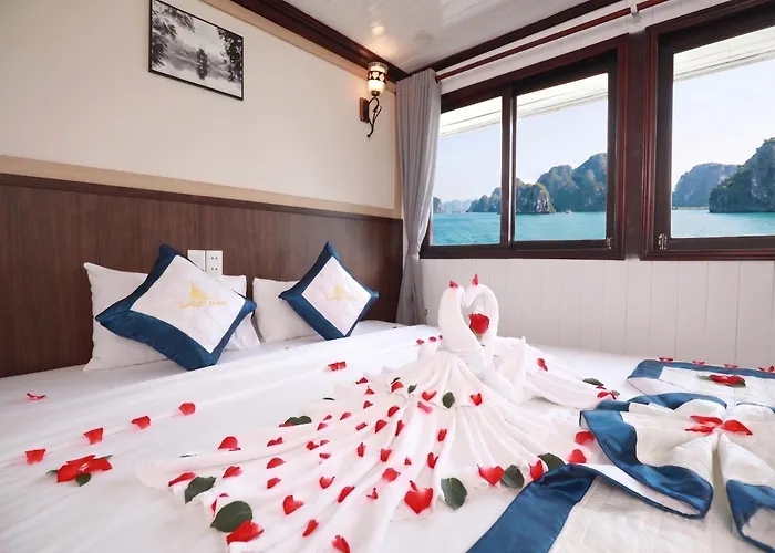 Sunlight Legend Cruise Hotel en barco